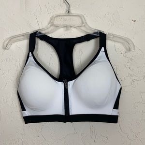 Victoria sport front close sports bra 34D